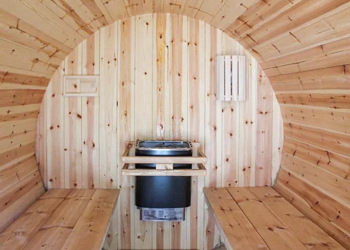 3 Bedroom Stunning In *